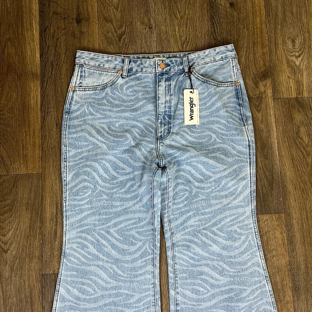 Wrangler Women's 33 Denim Meow Laser Tiger Print Wanderer Flare Jeans Retro Boho - Picture 10 of 17